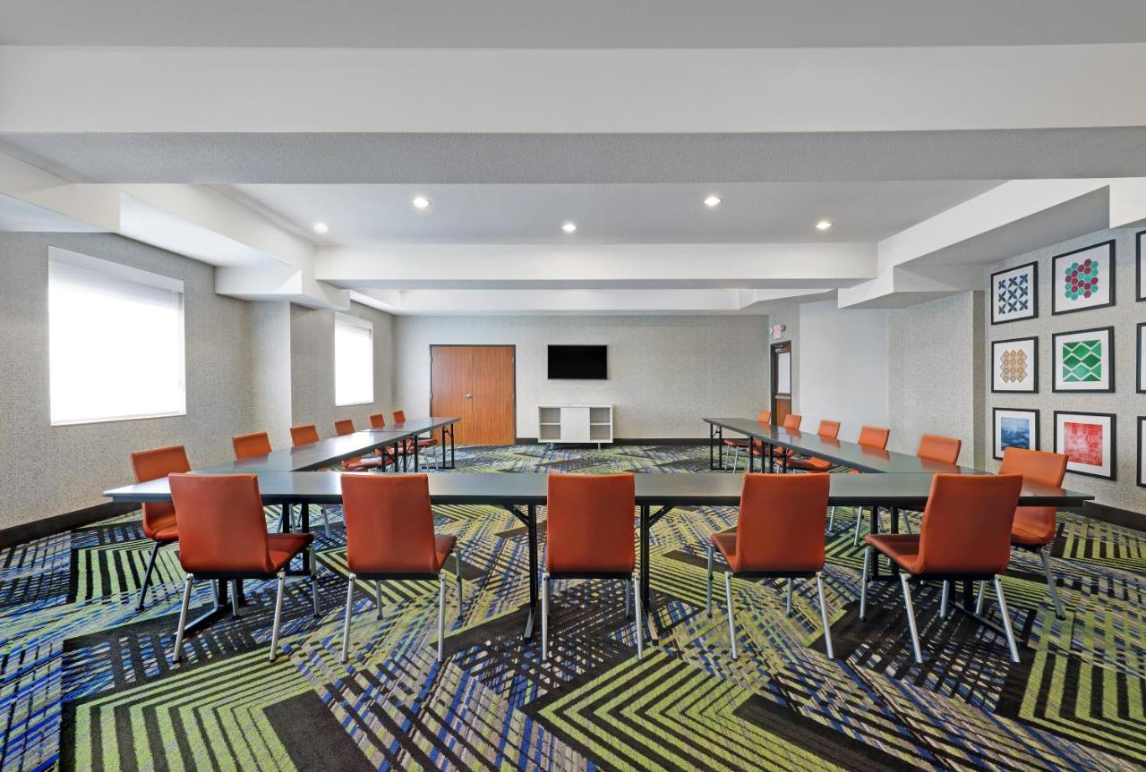 Holiday Inn Express Newport By Ihg Dış mekan fotoğraf