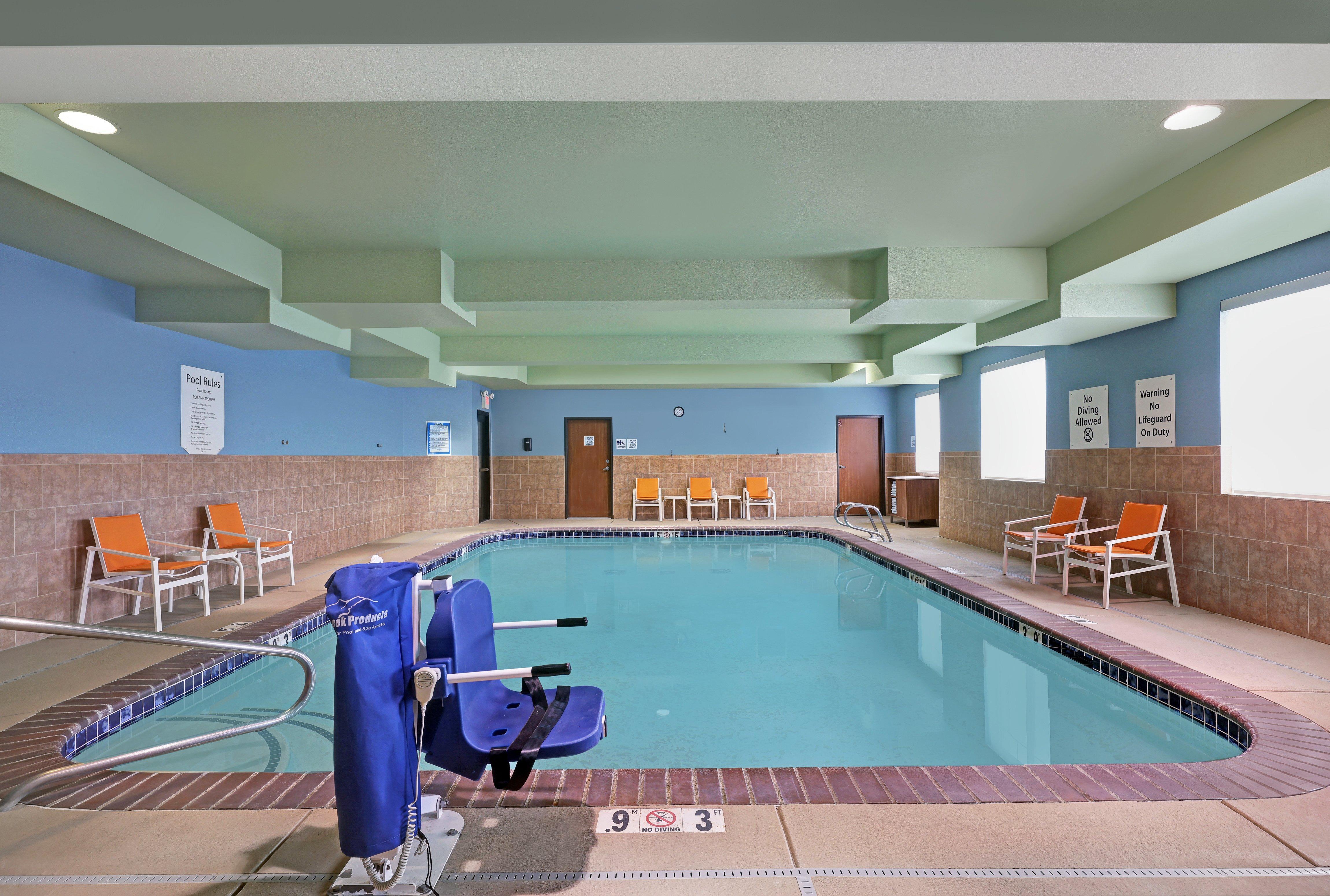 Holiday Inn Express Newport By Ihg Dış mekan fotoğraf