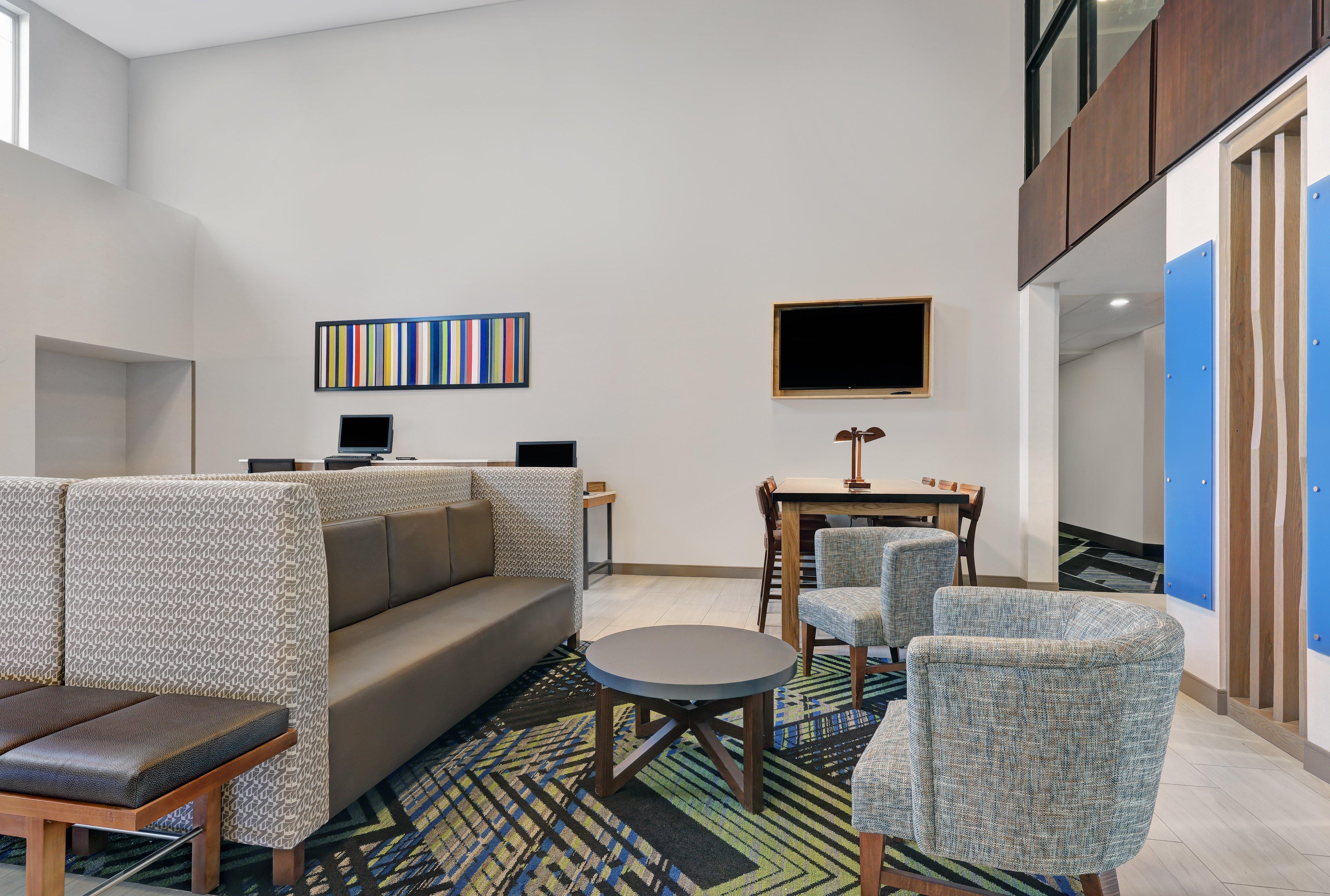 Holiday Inn Express Newport By Ihg Dış mekan fotoğraf